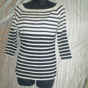 CHICO'S BLACK & WHITE STRIPED TOP SIZE 1